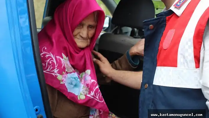 Ormanda kaybolan yaşlı kadın bulundu