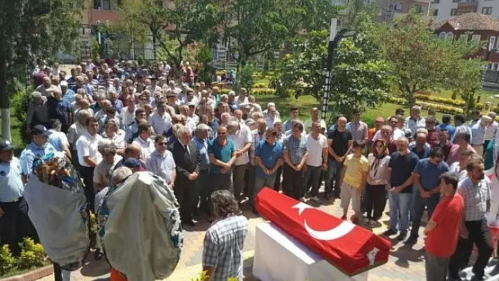 Cide'nin eski Belediye Başkanı son yolculuğuna uğurlandı
