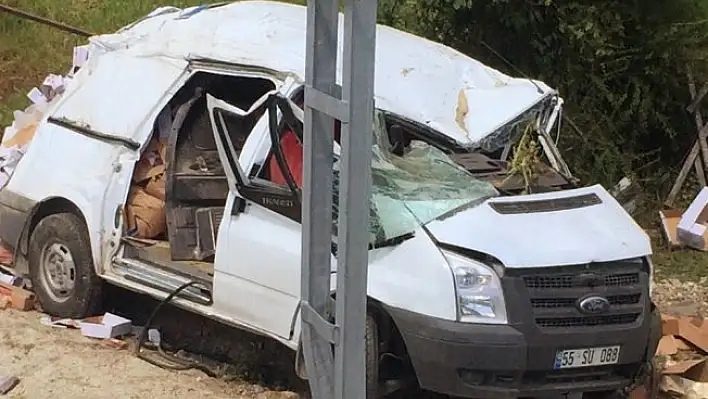 Kastamonu'da minibüs şarampole uçtu: 1 ölü, 1 yaralı