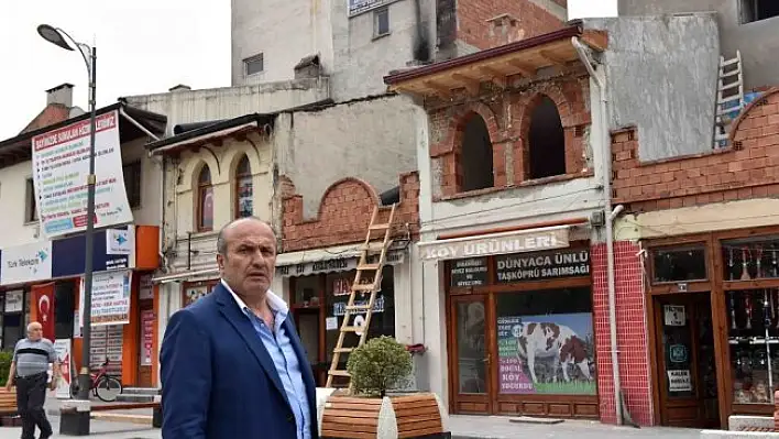 Taşköprü Cumhuriyet Meydanı, yakışan cephelere kavuşuyor