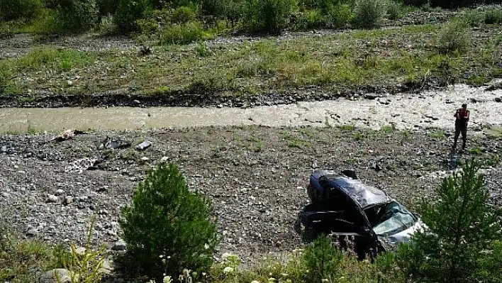 Kastamonu'da otomobil çaya uçtu: 3 ölü, 3 yaralı