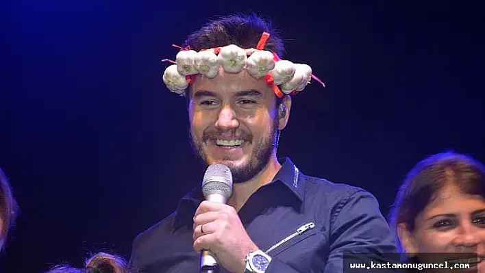 Mustafa Ceceli, Sarımsak Festivalini salladı