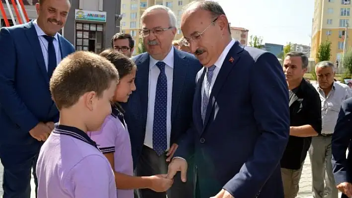 İlkokul öğrencisi, Validen 'sosyal medya' izni istedi
