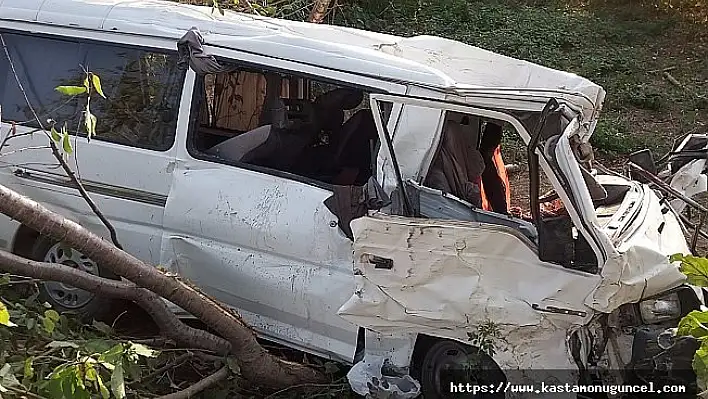 Kastamonu'da araç şarampole devrildi: 1 ölü, 1 yaralı