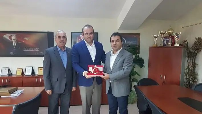 Şehit Aileleri Derneği, Anadolu Hastanesini ziyaret etti