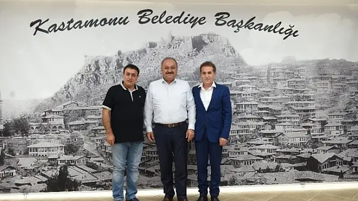 Ses sanatçısı Mahmut Tuncer, Kastamonu'yu ziyaret etti