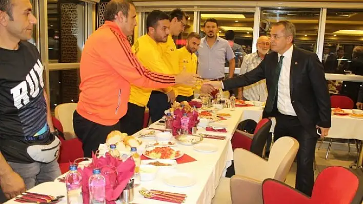 Tosya'da Spor Kurulu ilk toplantısını yaptı