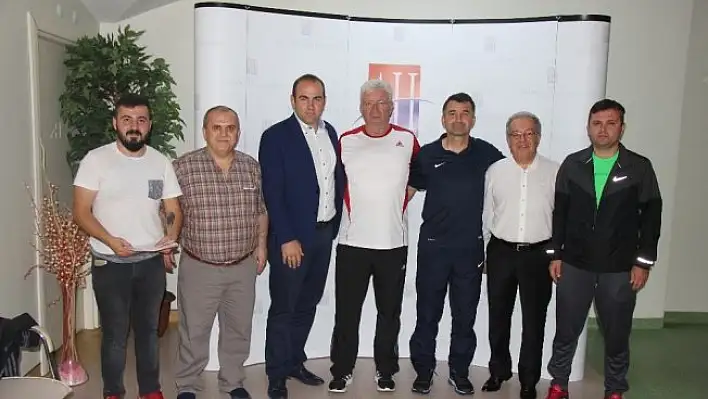 Yeni Teknik Direktör Ertekin ve ekibi, sağlık kontrolünden geçti
