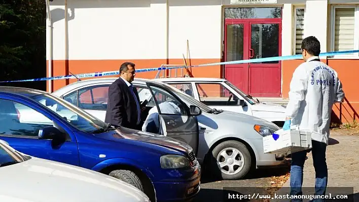 Bunalıma giren Gazi, aracında yaşamına son verdi