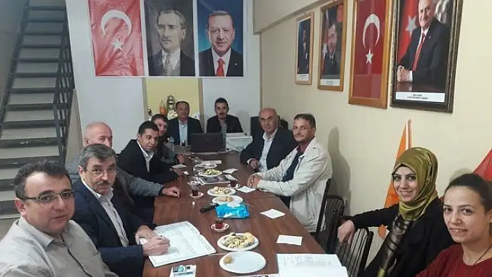 Daday'da AK Parti İlçe Yönetimi, ilk toplantısını gerçekleştirdi