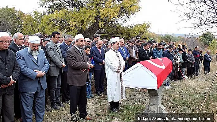 İntihar eden gazi askeri törenle defnedildi