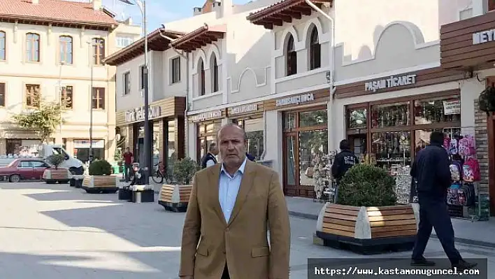 Taşköprü Cumhuriyet Meydanı'na yakışan dış cephe yenilemesi