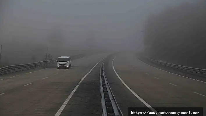 Ilgaz Dağı'nda sis ulaşımı olumsuz etkiliyor