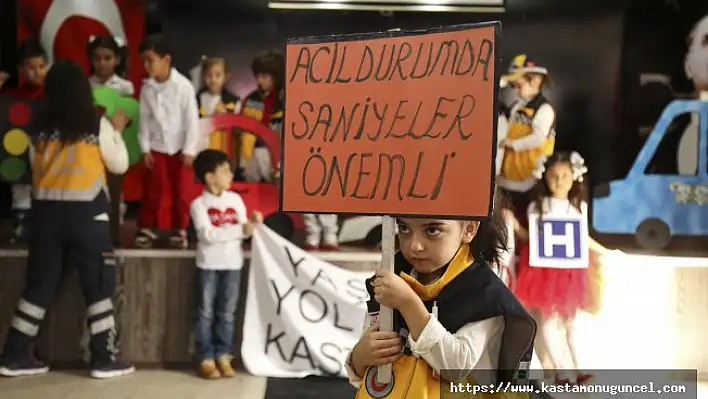 Öğrencilere acil sağlık hizmetlerinin önemi anlatıldı