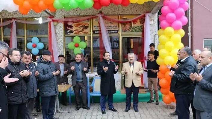 Doğanyurt Kaymakamı Altun, iş yeri açılışına katıldı