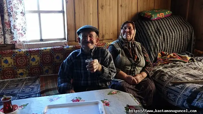 Kara kışta bin rakımlı tepede &quotcan yoldaşı" ile tek başına