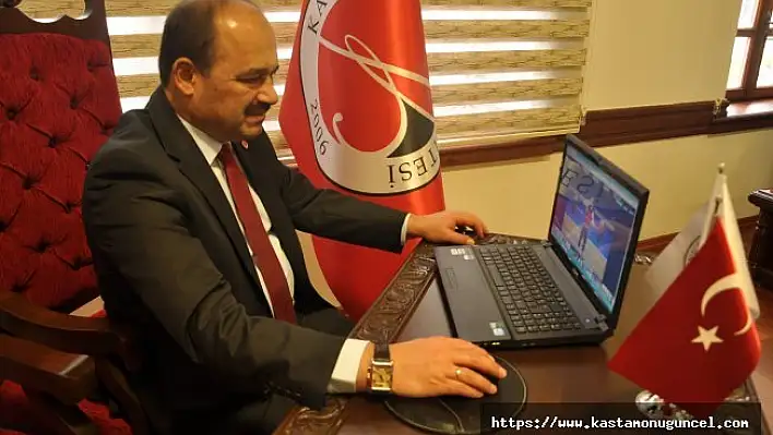 Rektör Aydın, AA'nın &quotYılın Fotoğrafları" oylamasına katıldı