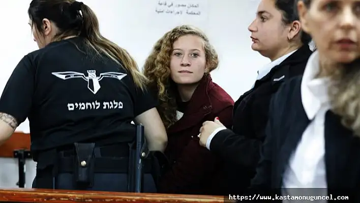 Twitter, Filistinli Ahed al Tamimi'nin hesabını sildi