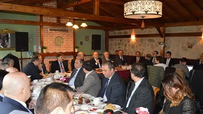 Bakan Kurtulmuş, Basın Mensupları ile buluştu