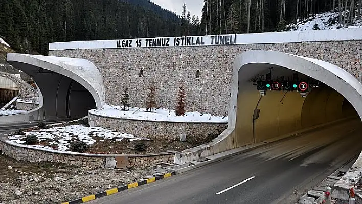 'Köpek balığı ağzı'ndan 1 milyon 249 bin araç geçti