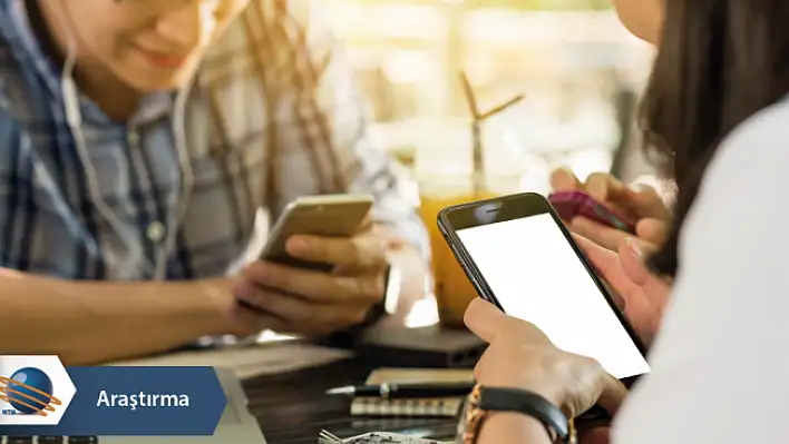 Türkiye akıllı telefonlar ile uyuyup-kalkıyor