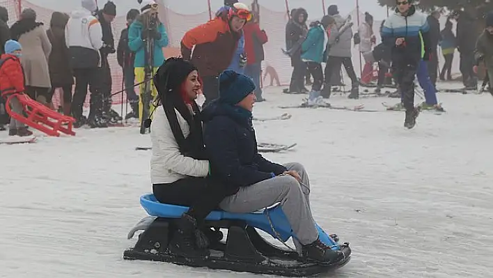 Ilgaz Dağı Kayak Merkezi'nde yoğunluk