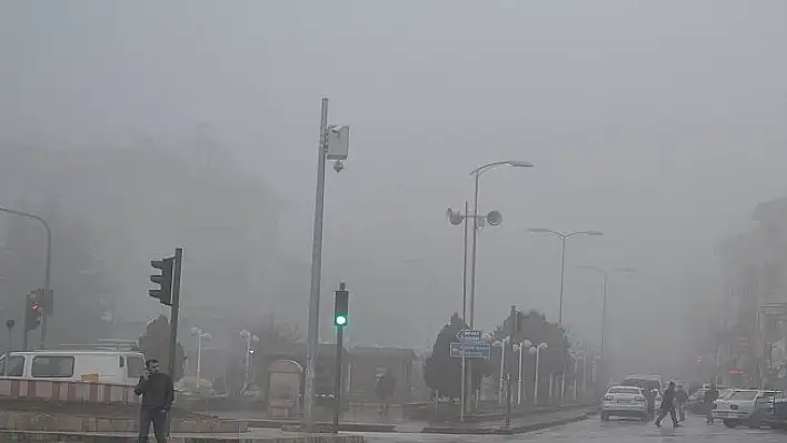 Kastamonu'da sis ulaşımı etkiliyor