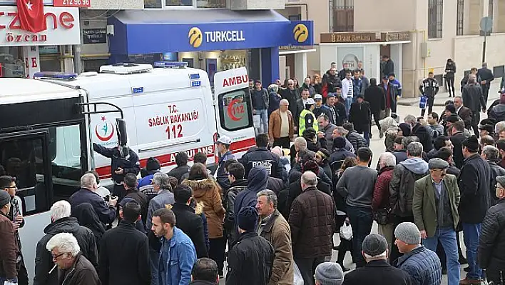 Kastamonu'daki trafik kazası güvenlik kamerasına yansıdı