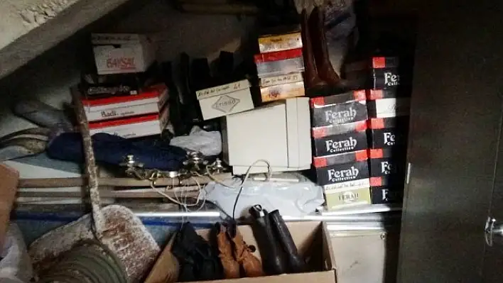 İhtiyaç sahiplerine verilecek olan ayakkabılar, camiden çalındı