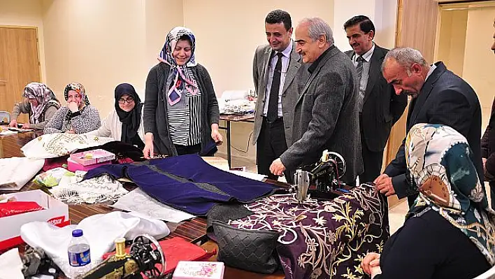 Tosya'da meslek edinme kursları başladı