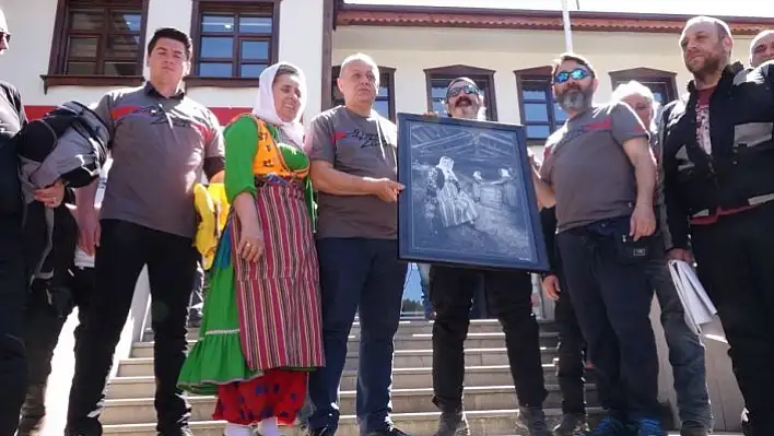 Sosyal medyada bir araya gelip Azdavay'da kamp kurdular