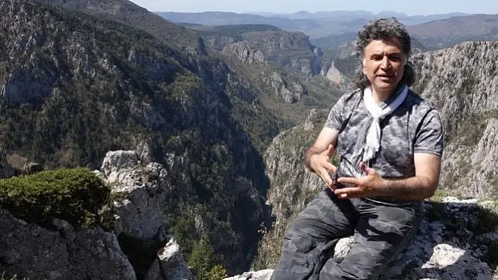 Sosyal medyada bir araya gelip Türkiye'yi geziyorlar
