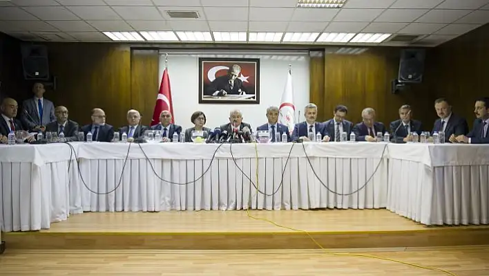 Cumhurbaşkanı adaylarının oy pusulasındaki yerleri belli oldu