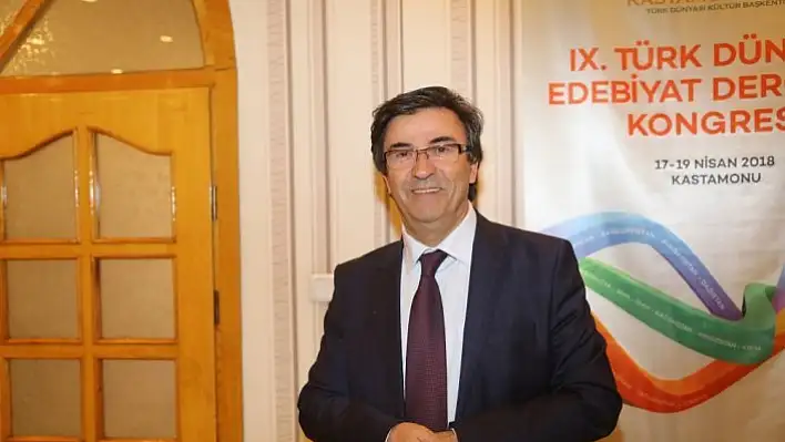 'Türkiye Türkçesi, Türk dünyasının ortak iletişim dili olmalı'