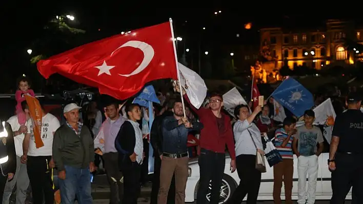 Kastamonu'da Erdoğan'ın seçim başarısı kutlanıyor