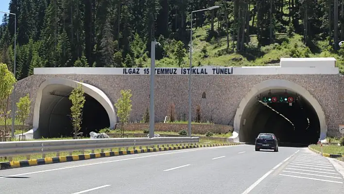 "Köpek balığı ağızlı" Ilgaz Tüneli "kaptan"ın yükünü aldı