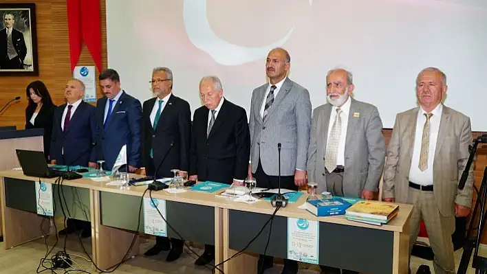 Avrasya Kurultayı ve İbn-i Sina Anma Programı gerçekleştirildi