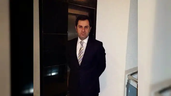 CHP'li Gürsoy &quotVerilen sözler reklam panolarında kaldı"