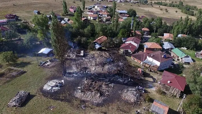 Yangın mağduru vatandaşlara AFAD ve Kızılay ekipleri yardımda bulundu