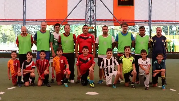 Bu kez çocuklar babalarını spora teşvik etti
