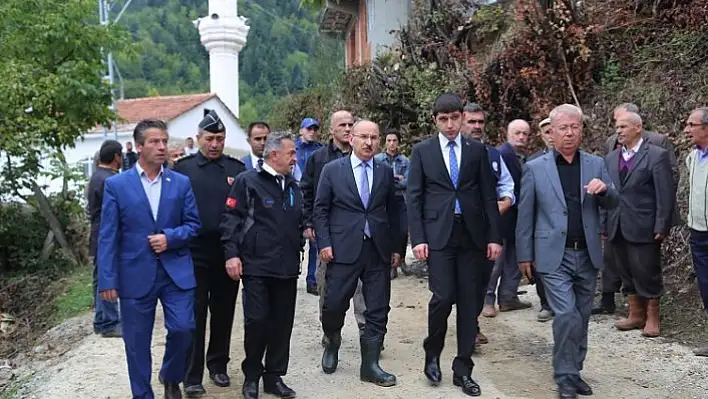 Vali Karadeniz &quotYangında 10 ev kullanılamaz hale geldi"
