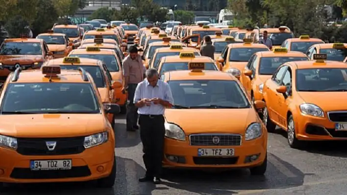 İçişleri Bakanlığı, yolcuyu mağdur eden taksici sorununa el koydu 