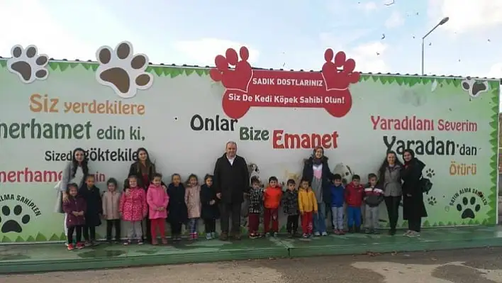 Anasınıfı öğrencileri geçici hayvan bakımevini ziyaret etti