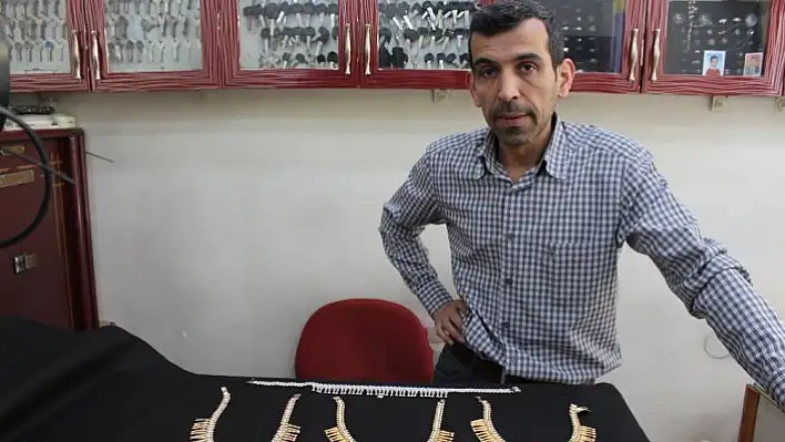 Bu mücevheri alabilmek için 3 ay bekliyorlar