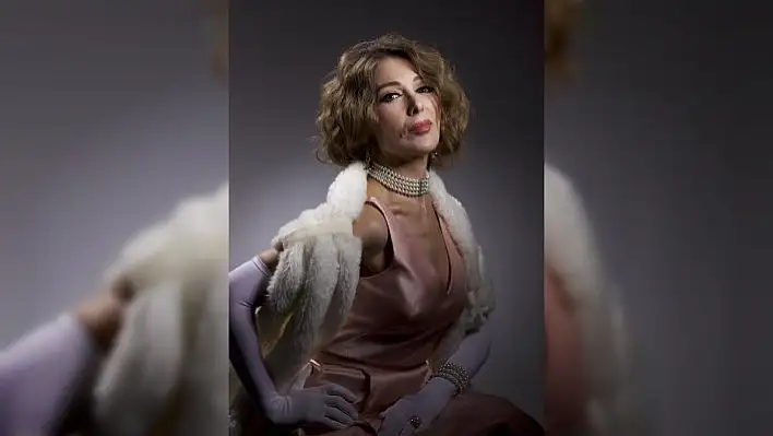 Dillere destan aşkı başlatan o şarkı