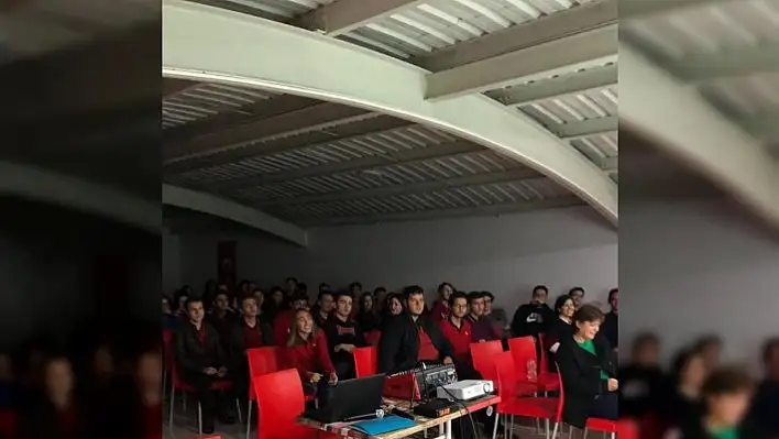 Öğrencilere etkili iletişim becerileri ve öfke kontrolü semineri