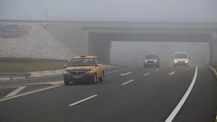 Kastamonu'da sis ulaşımı etkiliyor