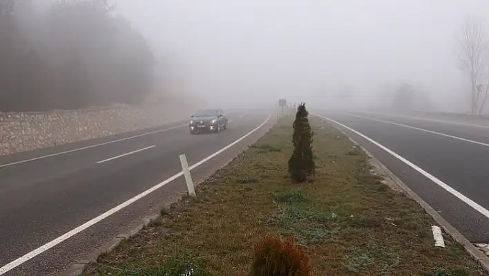 Kastamonu'da sis ulaşımı olumsuz etkiliyor