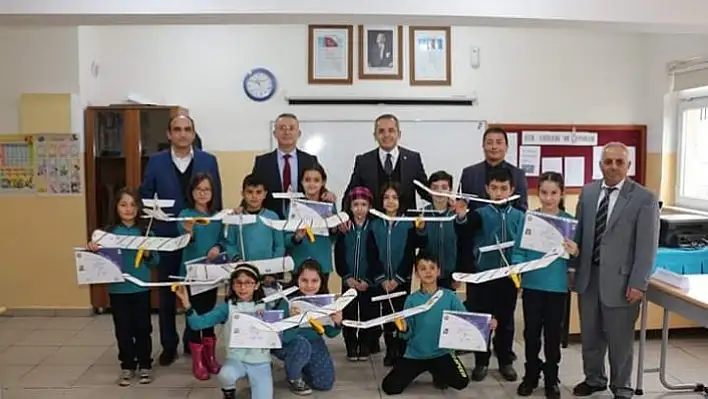 Tosya'da model uçak kursu sona erdi