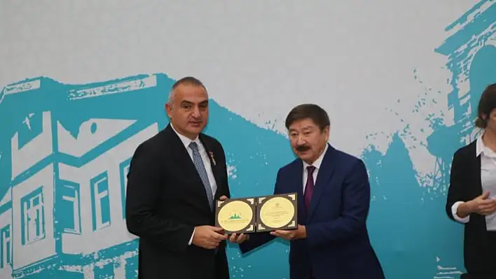 'TÜRKSOY, Türk kültürünün benimsenmesi adına gayretle çalışıyor'